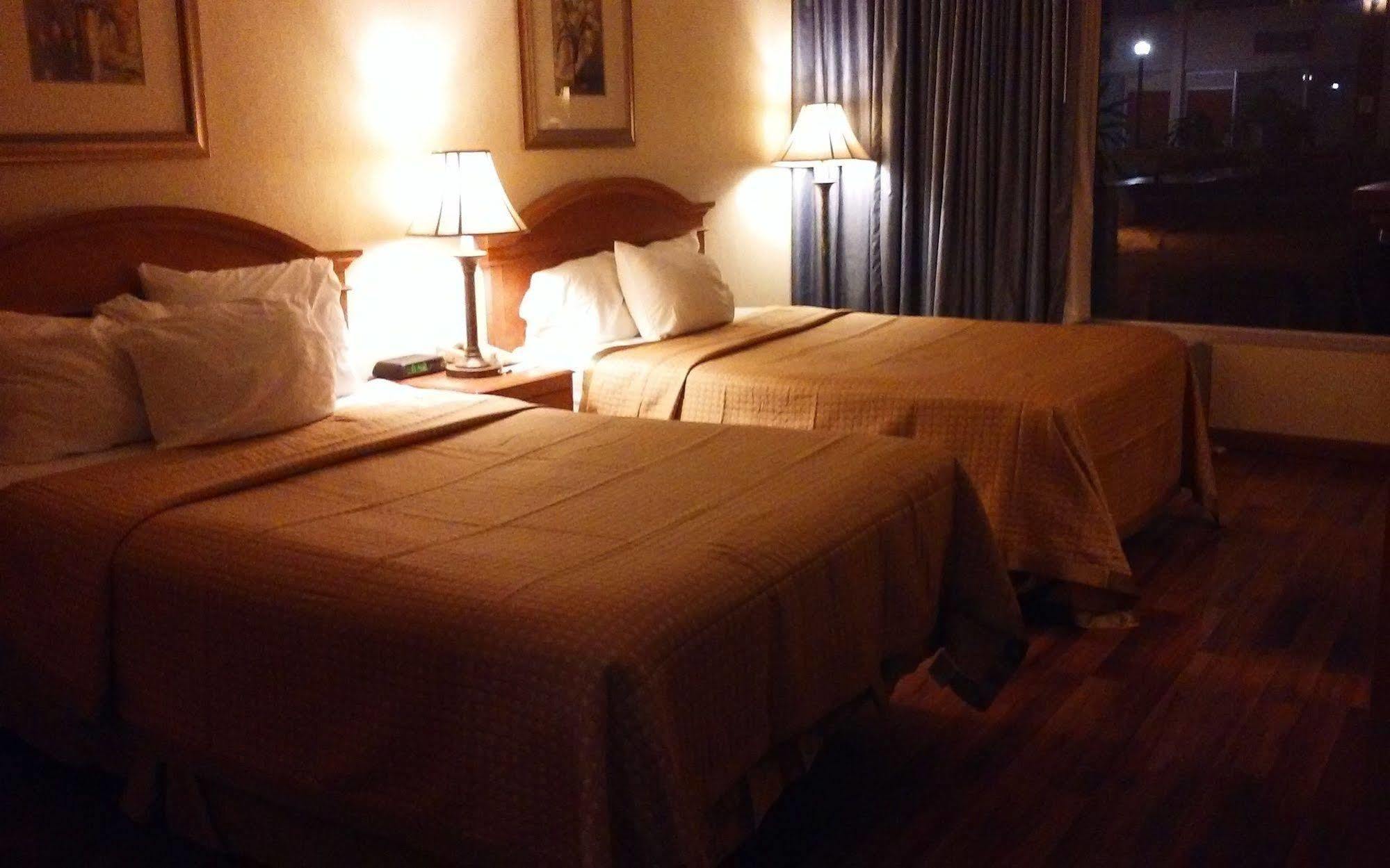 Travelodge By Wyndham Ґейлорд Екстер'єр фото